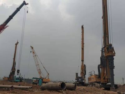 鋼鐵脊梁，徐工力量 十一臺(tái)XR360旋挖鉆機(jī)集群作戰(zhàn)，鑄就河北特大鋼廠建設(shè)新豐碑